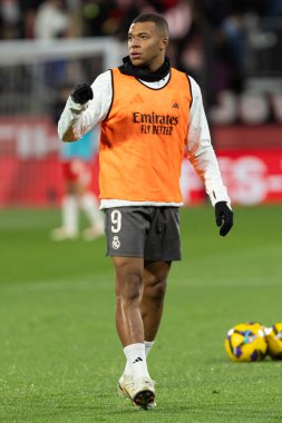 Girona, İspanya - 7 Aralık 2024: Girona Fc ile Real Madrid arasında oynanan lig maçı. Real Madrid kazandı. Avrupa şampiyonu.