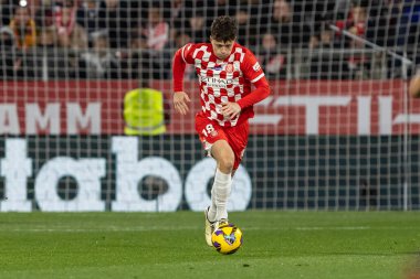 Girona, İspanya - 7 Aralık 2024: Girona Fc ile Real Madrid arasında oynanan lig maçı. Real Madrid kazandı. Avrupa şampiyonu.