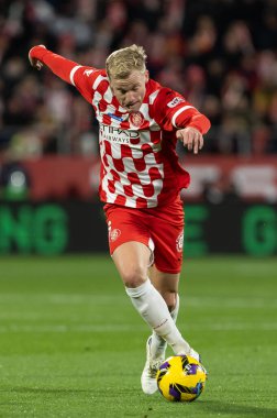 Girona, İspanya - 7 Aralık 2024: Girona Fc ile Real Madrid arasında oynanan lig maçı. Real Madrid kazandı. Avrupa şampiyonu.
