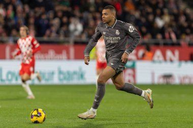 Girona, İspanya - 7 Aralık 2024: Girona Fc ile Real Madrid arasında oynanan lig maçı. Real Madrid kazandı. Avrupa şampiyonu.