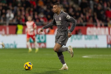 Girona, İspanya - 7 Aralık 2024: Girona Fc ile Real Madrid arasında oynanan lig maçı. Real Madrid kazandı. Avrupa şampiyonu.
