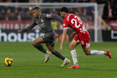 Girona, İspanya - 7 Aralık 2024: Girona Fc ile Real Madrid arasında oynanan lig maçı. Real Madrid kazandı. Avrupa şampiyonu.
