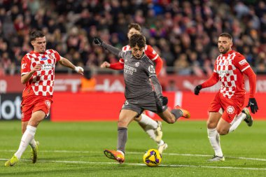 Girona, İspanya - 7 Aralık 2024: Girona Fc ile Real Madrid arasında oynanan lig maçı. Real Madrid kazandı. Avrupa şampiyonu.