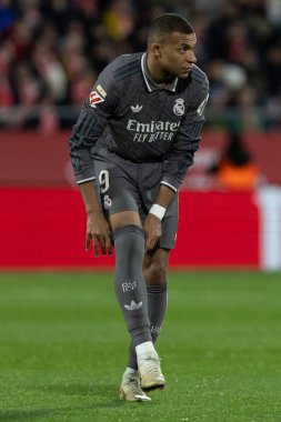 Girona, İspanya - 7 Aralık 2024: Girona Fc ile Real Madrid arasında oynanan lig maçı. Real Madrid kazandı. Avrupa şampiyonu.