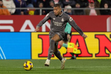 Girona, İspanya - 7 Aralık 2024: Girona Fc ile Real Madrid arasında oynanan lig maçı. Real Madrid kazandı. Avrupa şampiyonu.