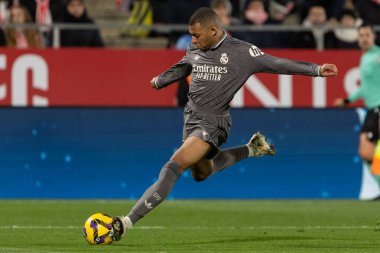 Girona, İspanya - 7 Aralık 2024: Girona Fc ile Real Madrid arasında oynanan lig maçı. Real Madrid kazandı. Avrupa şampiyonu.