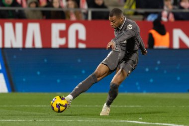 Girona, İspanya - 7 Aralık 2024: Girona Fc ile Real Madrid arasında oynanan lig maçı. Real Madrid kazandı. Avrupa şampiyonu.