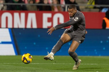Girona, İspanya - 7 Aralık 2024: Girona Fc ile Real Madrid arasında oynanan lig maçı. Real Madrid kazandı. Avrupa şampiyonu.