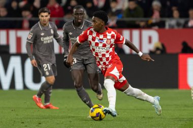 Girona, İspanya - 7 Aralık 2024: Girona Fc ile Real Madrid arasında oynanan lig maçı. Real Madrid kazandı. Avrupa şampiyonu.