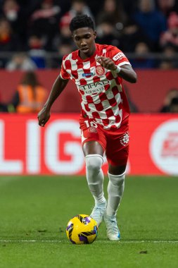 Girona, İspanya - 7 Aralık 2024: Girona Fc ile Real Madrid arasında oynanan lig maçı. Real Madrid kazandı. Avrupa şampiyonu.