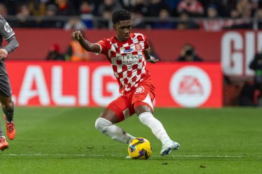 Girona, İspanya - 7 Aralık 2024: Girona Fc ile Real Madrid arasında oynanan lig maçı. Real Madrid kazandı. Avrupa şampiyonu.