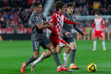 Girona, İspanya - 7 Aralık 2024: Girona Fc ile Real Madrid arasında oynanan lig maçı. Real Madrid kazandı. Avrupa şampiyonu.