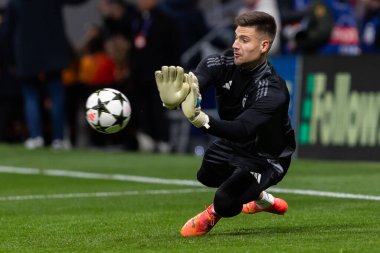 Madrid, İspanya - 11 Aralık 2024: Atletico de Madrid ile SK Slovamn Bratislava arasında oynanan Şampiyonlar Ligi maçı. SK Bratislava oyuncuları. Colchoneros kazandı.