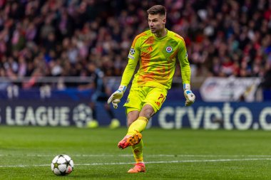 Madrid, İspanya - 11 Aralık 2024: Atletico de Madrid ile SK Slovamn Bratislava arasında oynanan Şampiyonlar Ligi maçı. SK Bratislava oyuncuları. Colchoneros kazandı.