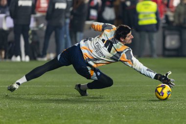 Madrid, İspanya - 14 Aralık 2024: Rayo Vallecano ile Real Madrid arasındaki lig maçı Vallecas mahallesinde oynandı. Futbolcular. Lig 2024, Lig 2025.