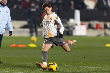 Madrid, İspanya - 14 Aralık 2024: Rayo Vallecano ile Real Madrid arasındaki lig maçı Vallecas mahallesinde oynandı. Futbolcular. Lig 2024, Lig 2025.