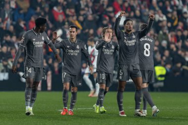 Madrid, İspanya - 14 Aralık 2024: Rayo Vallecano ile Real Madrid arasındaki lig maçı Vallecas mahallesinde oynandı. Futbolcular. Lig 2024, Lig 2025.
