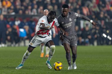 Madrid, İspanya - 14 Aralık 2024: Rayo Vallecano ile Real Madrid arasındaki lig maçı Vallecas mahallesinde oynandı. Futbolcular. Lig 2024, Lig 2025.