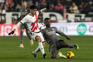Madrid, İspanya - 14 Aralık 2024: Rayo Vallecano ile Real Madrid arasındaki lig maçı Vallecas mahallesinde oynandı. Futbolcular. Lig 2024, Lig 2025.