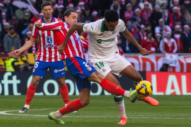 Madrid, İspanya - 15 Aralık 2024: Madrid 'de Atletico de Madrid ile Getafe Fc arasında oynanan lig maçı. Atletico de Madrid oyuncuları. Lig 2024, Lig 2025.