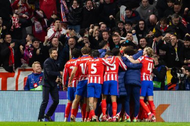 Madrid, İspanya - 21 Ocak 2025: Atletico de Madrid ile Bayer Leverkusen arasında oynanan Şampiyonlar Ligi maçı. Atletico de Madrid oyuncuları. Madrid takımının zaferi..