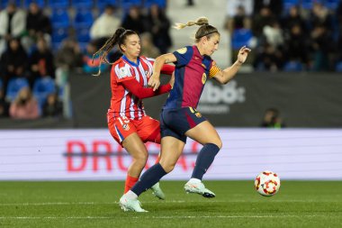 Madrid, İspanya - 23 Ocak 2025: FC Barcelona ile Atletico de Madrid arasında bayanlar Süper Kupa yarı finalleri. Kadın futbolu. Kız futbolu.