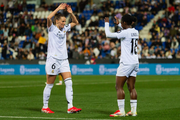 Мадрид, Испания - 23 января 2025 года: Полуфинал Суперкубка Испании среди женщин между ФК "Барселона" и "Атлетико". Настоящие мадридцы. Женский футбол. Футбол для девочек.