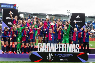 Madrid, İspanya - 26 Ocak 2025: Madrid 'de FC Barcelona ile Real Madrid arasında oynanan Bayanlar Süper Kupası Finali. Kadın futbol klasiği. FC Barcelona kazandı..