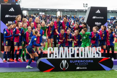 Madrid, İspanya - 26 Ocak 2025: Madrid 'de FC Barcelona ile Real Madrid arasında oynanan Bayanlar Süper Kupası Finali. Kadın futbol klasiği. FC Barcelona kazandı..