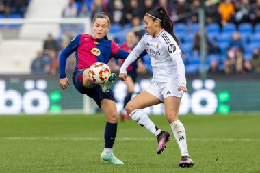 Madrid, İspanya - 26 Ocak 2025: Madrid 'de FC Barcelona ile Real Madrid arasında oynanan Bayanlar Süper Kupası Finali. Kadın futbol klasiği. FC Barcelona kazandı..