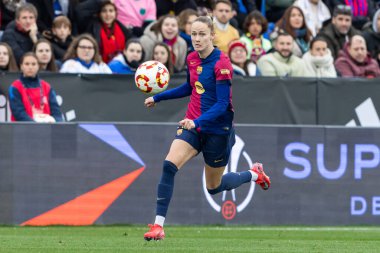 Madrid, İspanya - 26 Ocak 2025: Madrid 'de FC Barcelona ile Real Madrid arasında oynanan Bayanlar Süper Kupası Finali. Kadın futbol klasiği. FC Barcelona kazandı..