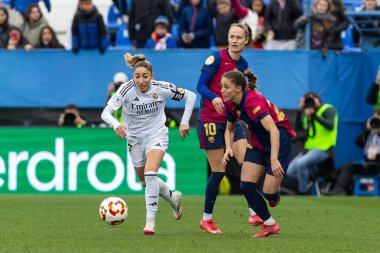 Madrid, İspanya - 26 Ocak 2025: Madrid 'de FC Barcelona ile Real Madrid arasında oynanan Bayanlar Süper Kupası Finali. Kadın futbol klasiği. FC Barcelona kazandı..
