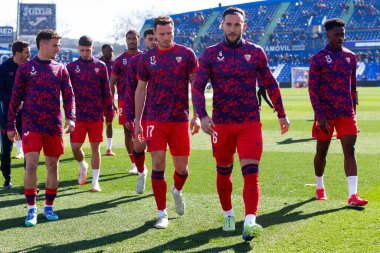 Madrid, İspanya - 1 Şubat 2025: Getafe Fc ile Sevilla Fc arasındaki lig maçı Madrid 'de oynandı. Sevilla FC oyuncuları. Lig 2024, 2025. Profesyonel futbol..