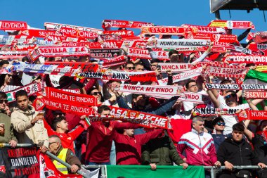 Madrid, İspanya - 1 Şubat 2025: Getafe Fc ile Sevilla Fc arasındaki lig maçı Madrid 'de oynandı. Sevilla FC oyuncuları. Lig 2024, 2025. Profesyonel futbol..