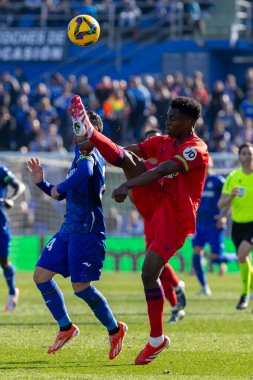 Madrid, İspanya - 1 Şubat 2025: Getafe Fc ile Sevilla Fc arasındaki lig maçı Madrid 'de oynandı. Sevilla FC oyuncuları. Lig 2024, 2025. Profesyonel futbol..