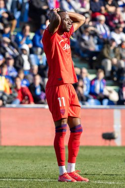 Madrid, İspanya - 1 Şubat 2025: Getafe Fc ile Sevilla Fc arasındaki lig maçı Madrid 'de oynandı. Sevilla FC oyuncuları. Lig 2024, 2025. Profesyonel futbol..