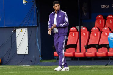 Pamplona, İspanya - 15 Şubat 2025: Pamplona 'da oynanan Osasuna ve Real Madrid ligi maçı. Gerçek Madrid oyuncuları. Avrupa şampiyonları. Lig 2024, 2025