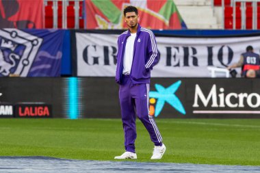 Pamplona, İspanya - 15 Şubat 2025: Pamplona 'da oynanan Osasuna ve Real Madrid ligi maçı. Gerçek Madrid oyuncuları. Avrupa şampiyonları. Lig 2024, 2025