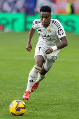 Pamplona, İspanya - 15 Şubat 2025: Pamplona 'da oynanan Osasuna ve Real Madrid ligi maçı. Gerçek Madrid oyuncuları. Avrupa şampiyonları. Lig 2024, 2025