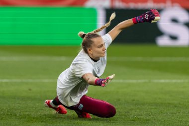 Valencia, İspanya - 21 Şubat 2025: İspanya milli takımı ile Belçika milli takımı arasındaki maç Valencia 'da oynandı. UEFA Kadın Milletler Ligi. İspanyol milli futbol takımının oyuncuları.
