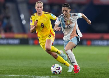 Valencia, İspanya - 21 Şubat 2025: İspanya milli takımı ile Belçika milli takımı arasındaki maç Valencia 'da oynandı. UEFA Kadın Milletler Ligi. İspanyol milli futbol takımının oyuncuları.