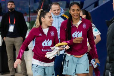 Valencia, İspanya - 21 Şubat 2025: İspanya milli takımı ile Belçika milli takımı arasındaki maç Valencia 'da oynandı. UEFA Kadın Milletler Ligi. İspanyol milli futbol takımının oyuncuları.