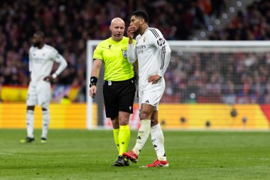Madrid, İspanya - 12 Mart 2025: Madrid 'de Atletico Madrid ile Real Madrid arasında oynanan Şampiyonlar Ligi maçı. Gerçek Madrid oyuncuları. Avrupa şampiyonları. İspanyol Euroderby.