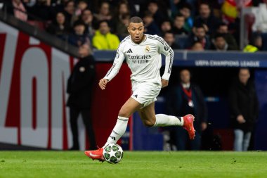 Madrid, İspanya - 12 Mart 2025: Madrid 'de Atletico Madrid ile Real Madrid arasında oynanan Şampiyonlar Ligi maçı. Gerçek Madrid oyuncuları. Avrupa şampiyonları. İspanyol Euroderby.
