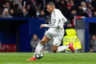 Madrid, İspanya - 12 Mart 2025: Madrid 'de Atletico Madrid ile Real Madrid arasında oynanan Şampiyonlar Ligi maçı. Gerçek Madrid oyuncuları. Avrupa şampiyonları. İspanyol Euroderby.