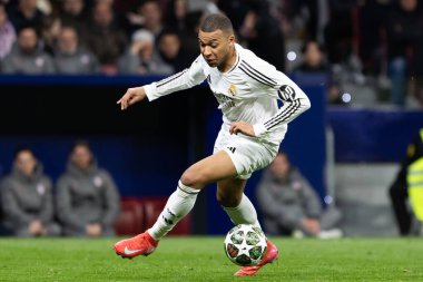 Madrid, İspanya - 12 Mart 2025: Madrid 'de Atletico Madrid ile Real Madrid arasında oynanan Şampiyonlar Ligi maçı. Gerçek Madrid oyuncuları. Avrupa şampiyonları. İspanyol Euroderby.