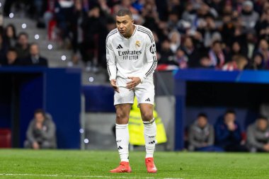 Madrid, İspanya - 12 Mart 2025: Madrid 'de Atletico Madrid ile Real Madrid arasında oynanan Şampiyonlar Ligi maçı. Gerçek Madrid oyuncuları. Avrupa şampiyonları. İspanyol Euroderby.