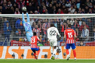 Madrid, İspanya - 12 Mart 2025: Madrid 'de Atletico Madrid ile Real Madrid arasında oynanan Şampiyonlar Ligi maçı. Gerçek Madrid oyuncuları. Avrupa şampiyonları. İspanyol Euroderby.