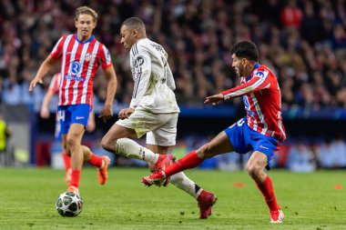 Madrid, İspanya - 12 Mart 2025: Madrid 'de Atletico Madrid ile Real Madrid arasında oynanan Şampiyonlar Ligi maçı. Gerçek Madrid oyuncuları. Avrupa şampiyonları. İspanyol Euroderby.