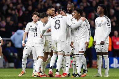 Madrid, İspanya - 12 Mart 2025: Madrid 'de Atletico Madrid ile Real Madrid arasında oynanan Şampiyonlar Ligi maçı. Gerçek Madrid oyuncuları. Avrupa şampiyonları. İspanyol Euroderby.